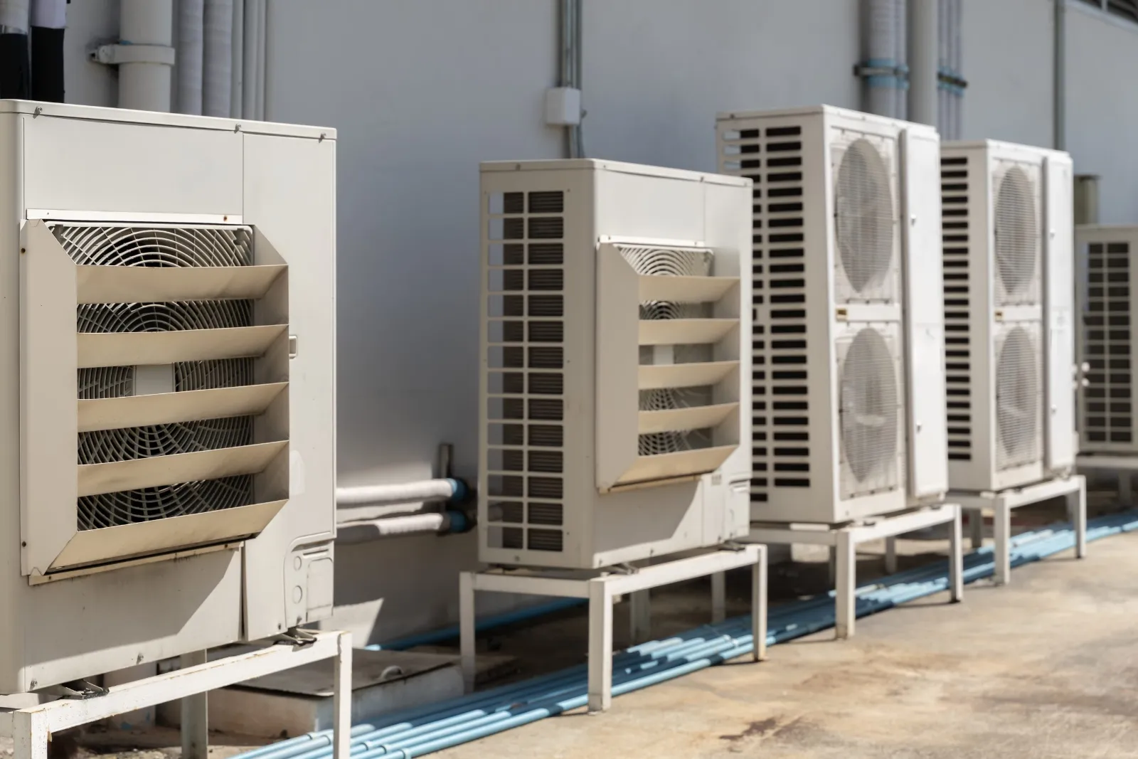 installation de dry coolers industriels pour système de refroidissement et échange thermique